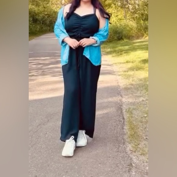 Wide leg Jumpsuit - Picture 5 of 5